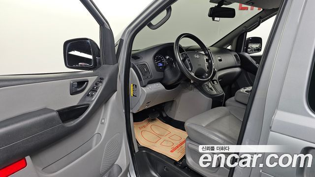 Hyundai Grand Starex 12-Seater Wagon Smart 2017 — фото 10