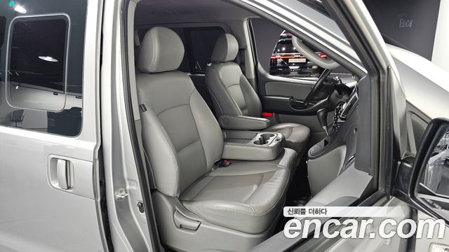 Hyundai Grand Starex 12-Seater Wagon Smart 2017 — фото 26