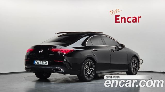 Mercedes-Benz CLA-Class (C118) CLA250 4MATIC 2023 — фото 2