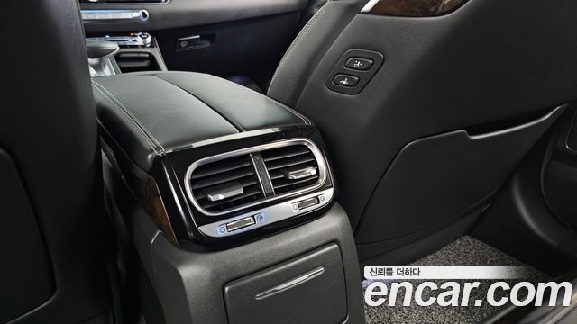 Genesis G90 3.3 T AWD Luxury 2019 — фото 18