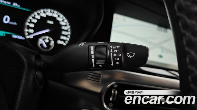 Genesis G90 3.3 T AWD Luxury 2019 — фото 38