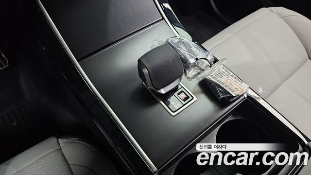 Land Rover Range Rover Velar 2.0 P250 Dynamic SE 2026 — фото 13