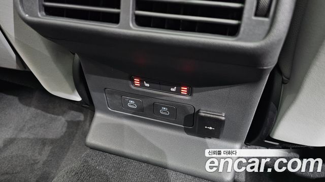 Land Rover Range Rover Velar 2.0 P250 Dynamic SE 2026 — фото 18