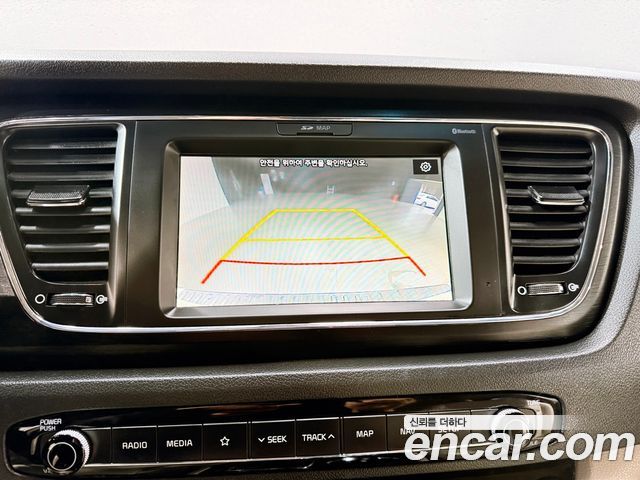Kia Carnival 9-Seater Luxury 2019 — фото 17