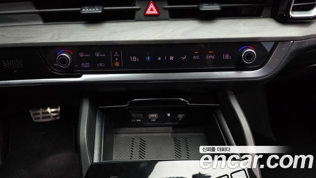 Kia Sportage (V) Gasoline 1.6 Turbo 2WD Signature Gravity 2022 — фото 32