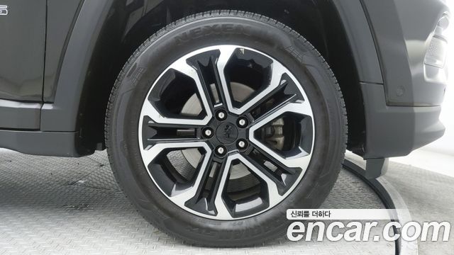 Jeep Compass (II) 2.4 Limitied AWD 2022 — фото 7