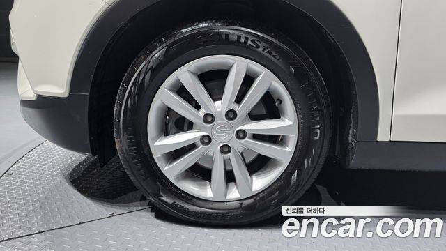 KG Mobility (SsangYong) Tivoli VX 2WD 2016 — фото 5