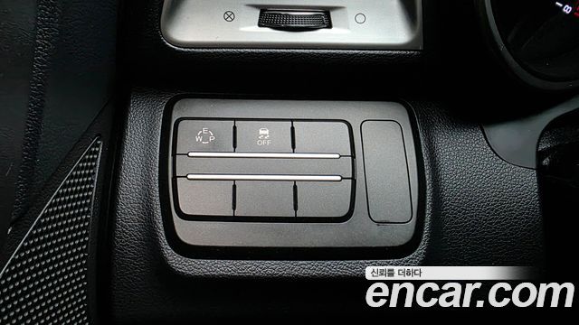 KG Mobility (SsangYong) Tivoli VX 2WD 2016 — фото 18