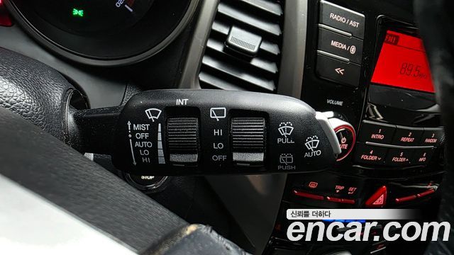 KG Mobility (SsangYong) Tivoli VX 2WD 2016 — фото 19