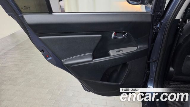 Kia Sportage R Diesel 2WD Trendy 2014 — фото 25