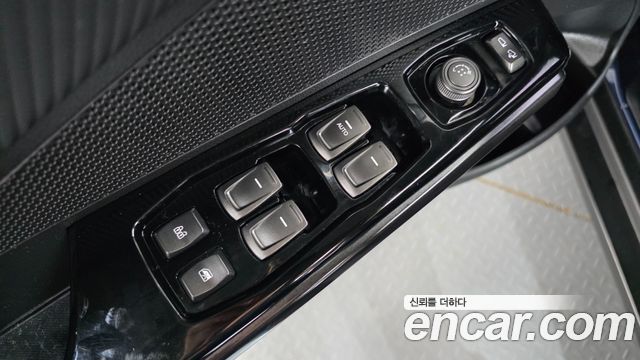 KG Mobility (SsangYong) Tivoli Air 1.5 A3 2WD 2021 — фото 17