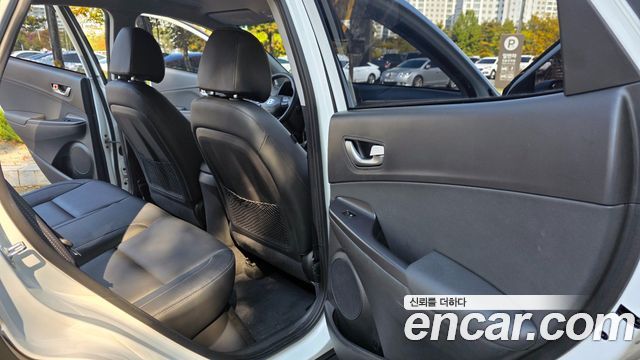Hyundai Kona 1.6 Turbo 2WD Modern Tech 2018 — фото 18