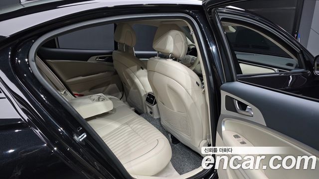 Genesis G70 Gasoline 2.5T 4WD 2024 — фото 12