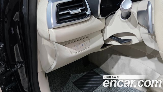 Genesis G70 Gasoline 2.5T 4WD 2024 — фото 28