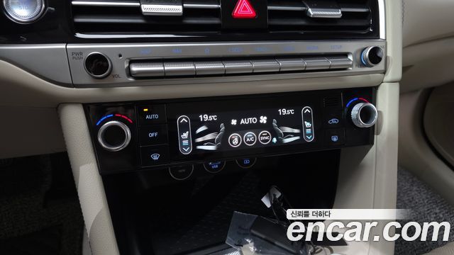 Genesis G70 Gasoline 2.5T 4WD 2024 — фото 32