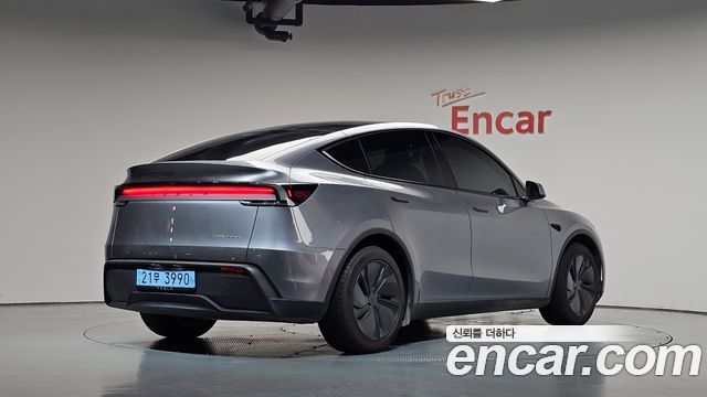 Tesla Model Y Long Range AWD 2025 — фото 2