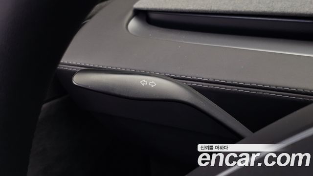 Tesla Model Y Long Range AWD 2025 — фото 20