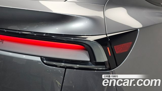Tesla Model Y Long Range AWD 2025 — фото 29