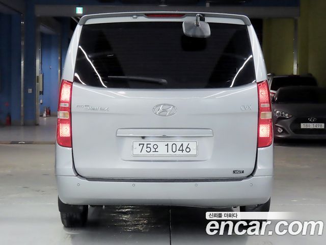 Hyundai Grand Starex 11-Seater Wagon CVX Luxury 2012 — фото 4