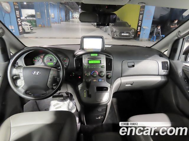 Hyundai Grand Starex 11-Seater Wagon CVX Luxury 2012 — фото 7