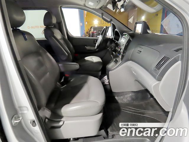 Hyundai Grand Starex 11-Seater Wagon CVX Luxury 2012 — фото 16