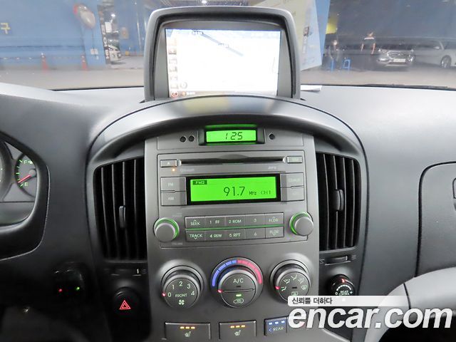 Hyundai Grand Starex 11-Seater Wagon CVX Luxury 2012 — фото 20