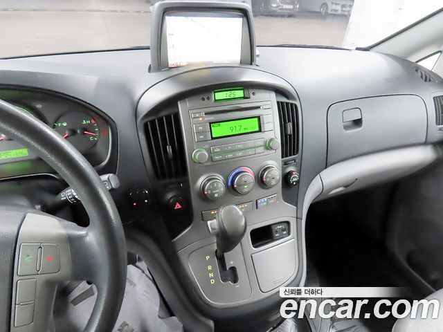 Hyundai Grand Starex 11-Seater Wagon CVX Luxury 2012 — фото 21