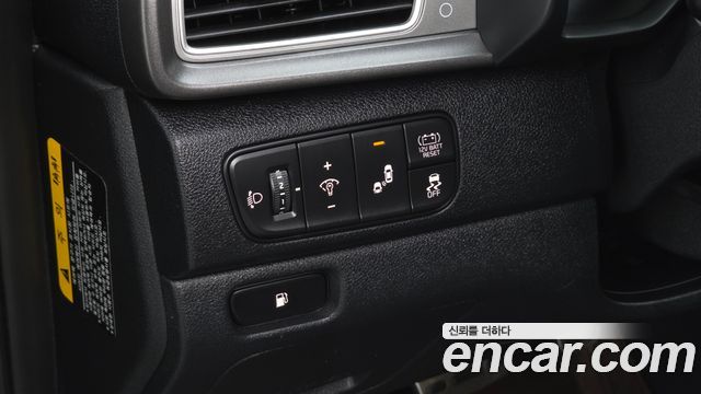 Kia Niro Luxury 2018 — фото 19