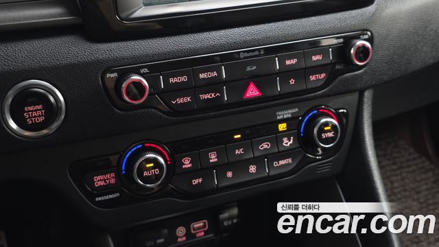 Kia Niro Luxury 2018 — фото 22