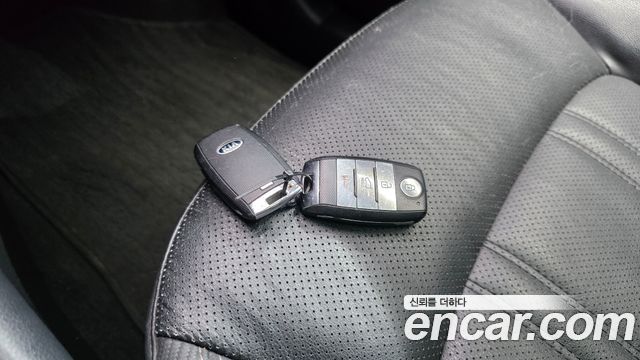 Kia Sportage R Diesel 2WD Prestige 2014 — фото 17