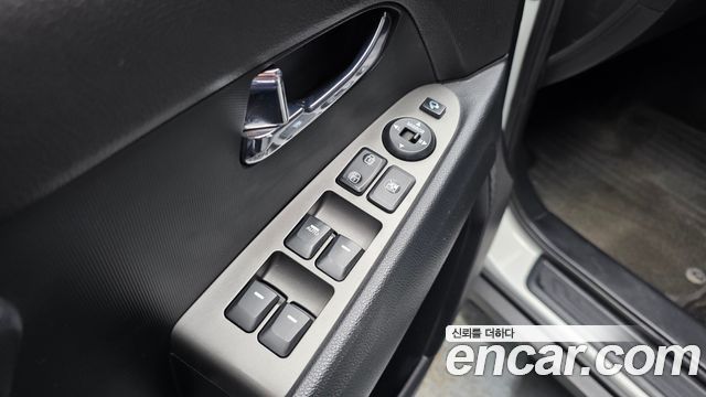 Kia Sportage R Diesel 2WD Prestige 2014 — фото 32
