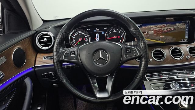 Mercedes-Benz E-Class (W213) E220d 4MATIC Exclusive 2018 — фото 13