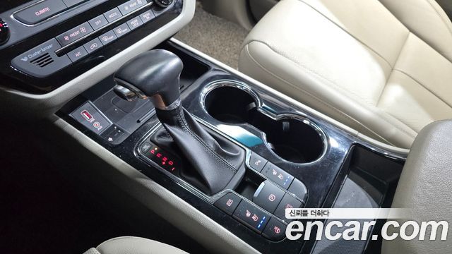 Kia Carnival 9-Seater Noblesse 2019 — фото 9