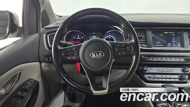 Kia Carnival 9-Seater Noblesse 2019 — фото 12