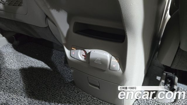 Kia Carnival 9-Seater Noblesse 2019 — фото 14