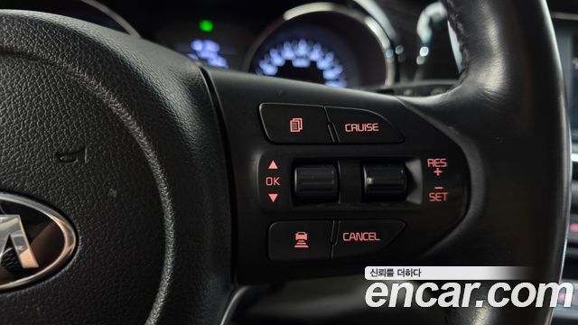 Kia Carnival 9-Seater Noblesse 2019 — фото 17