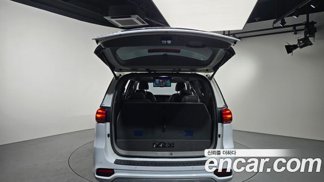 Kia Carnival 9-Seater Noblesse 2019 — фото 20