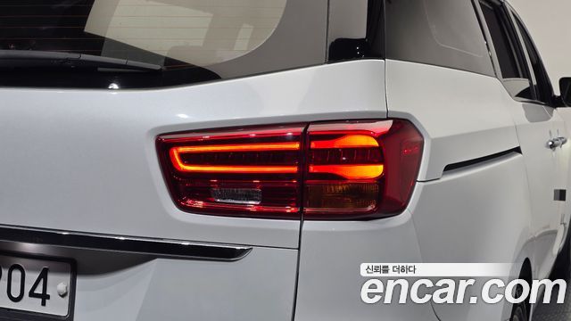 Kia Carnival 9-Seater Noblesse 2019 — фото 23