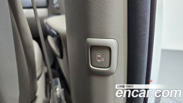 Kia Carnival 9-Seater Noblesse 2019 — фото 30