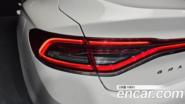 Hyundai Grandeur Hybrid (IG) Exclusive Special 2019 — фото 23