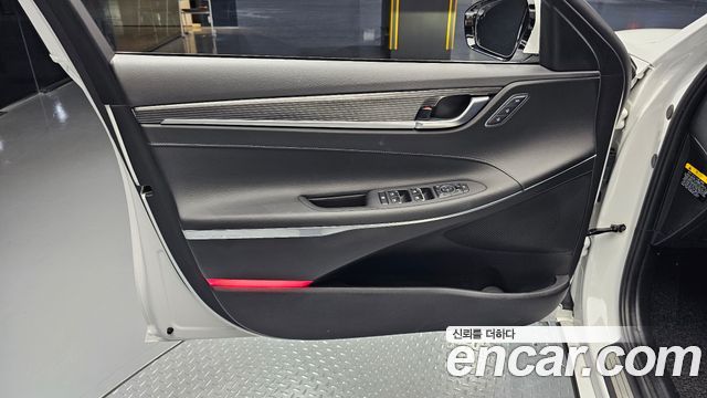Hyundai Grandeur Hybrid (IG) Exclusive Special 2019 — фото 24