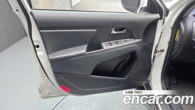 Kia Sportage R Diesel 2WD Prestige 2014 — фото 24
