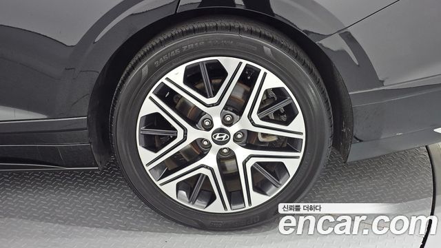 Hyundai Grandeur (GN7) 3.5 LPG 2WD Premium 2023 — фото 21