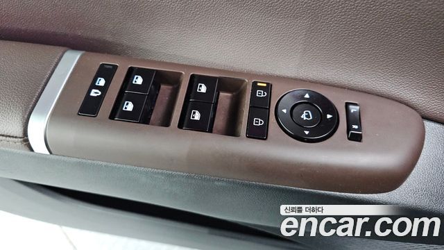 Hyundai Grandeur (GN7) 3.5 LPG 2WD Premium 2023 — фото 28