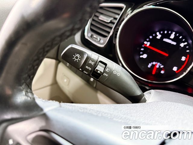 Kia Carnival 7-seater Limousine VIP 2017 — фото 7