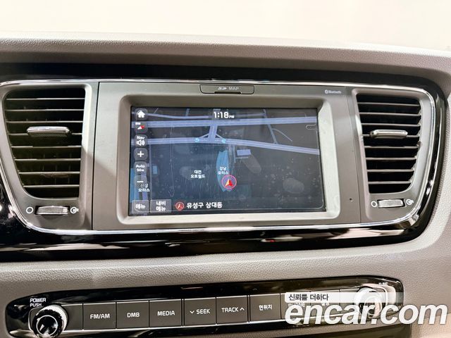 Kia Carnival 7-seater Limousine VIP 2017 — фото 16