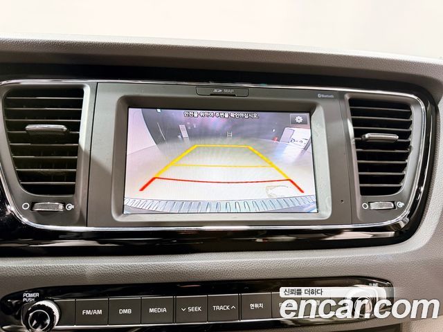 Kia Carnival 7-seater Limousine VIP 2017 — фото 17