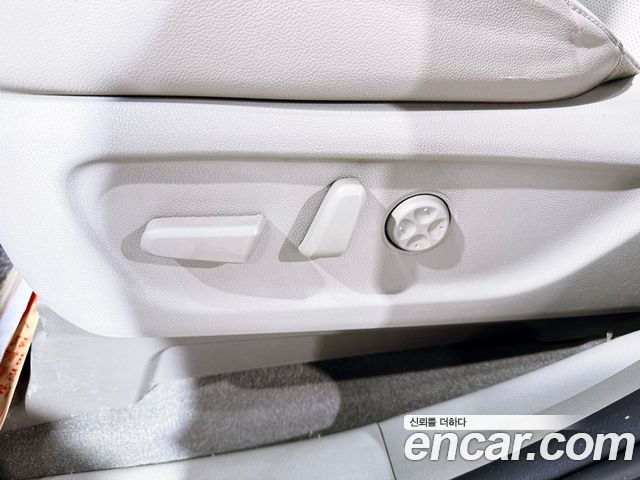 Kia Carnival 7-seater Limousine VIP 2017 — фото 21