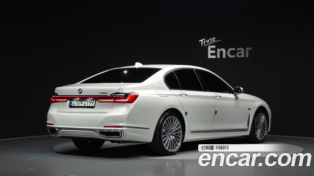 BMW 7 Series (G11) 745e iPerformance Design Pure Excellence 2022 — фото 2