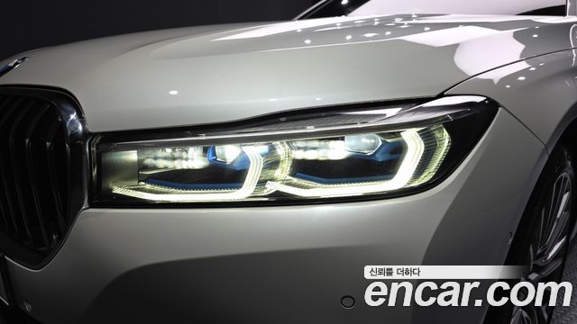 BMW 7 Series (G11) 745e iPerformance Design Pure Excellence 2022 — фото 22